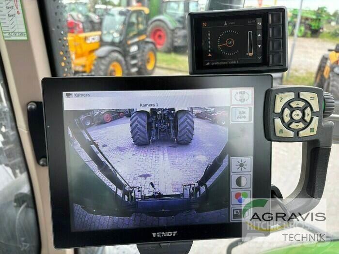 Fendt 824 VARIO S4 Traktory