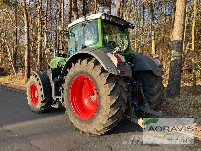 Fendt 826 VARIO S4 Traktory