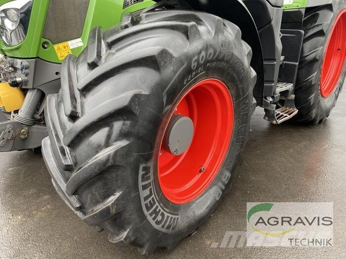 Fendt 826 VARIO S4 Traktory