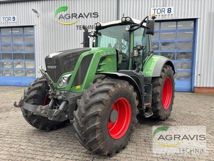Fendt 828 VARIO S4 Traktory
