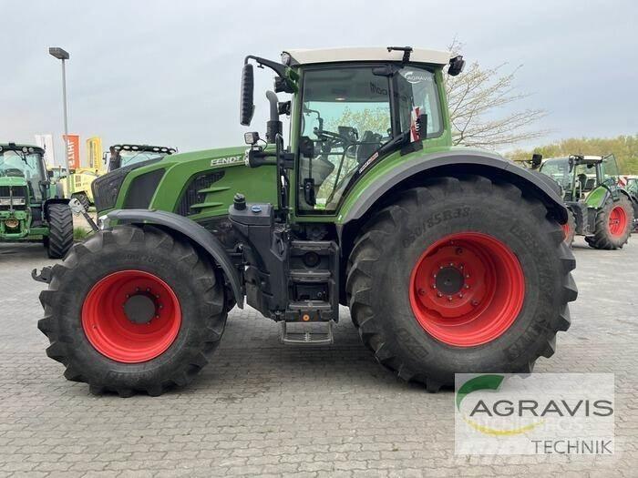 Fendt 828 VARIO S4 Traktory