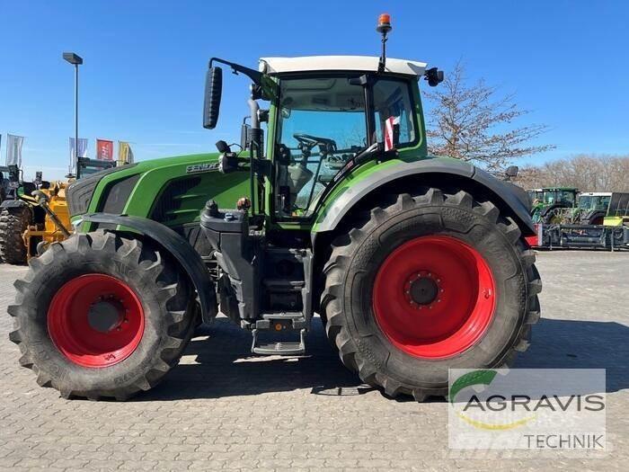Fendt 828 VARIO S4 Traktory