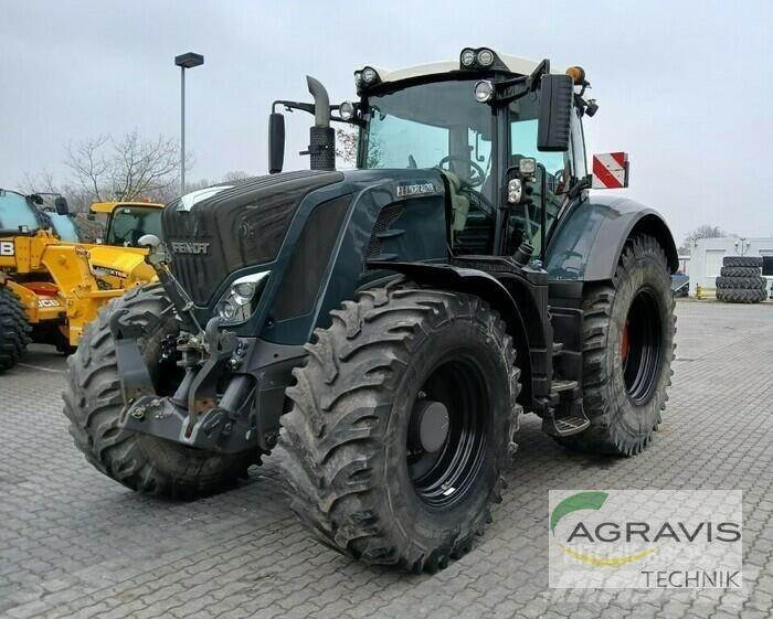 Fendt 828 VARIO S4 Traktory