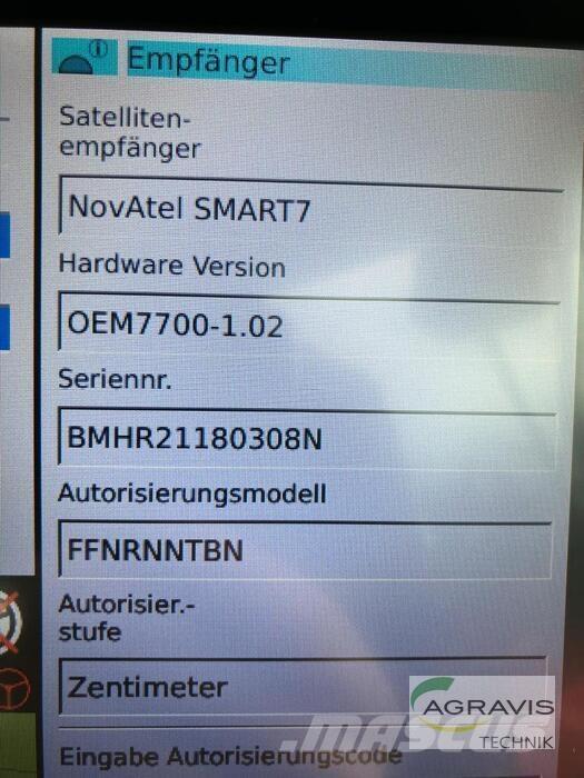 Fendt 828 VARIO S4 Traktory