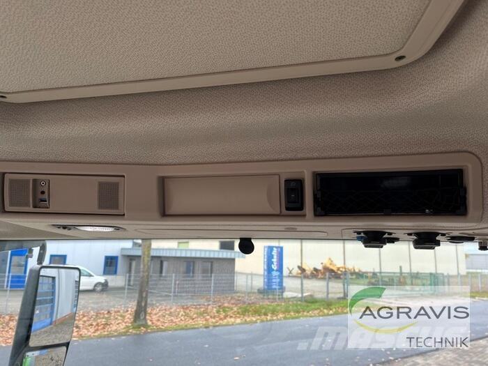 Fendt 942 VARIO GEN-7 Traktory