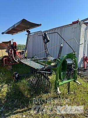 Fendt FORMER 426 DN Obracače a zhrabovače sena