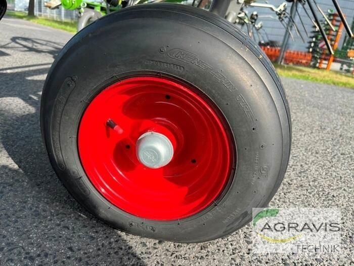Fendt TWISTER 5204 DN Obracače a zhrabovače sena