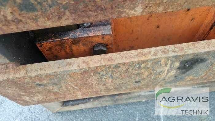  GEBRAUCHTES KLEINGERÄT Sekačky a rezačky dreva