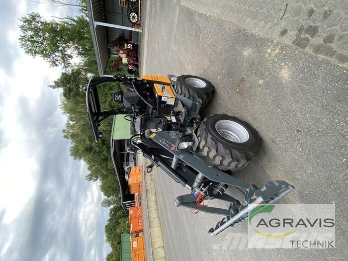 GiANT G1500 Kolesové nakladače