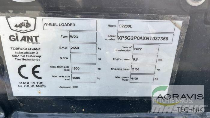 GiANT G2200E Kolesové nakladače