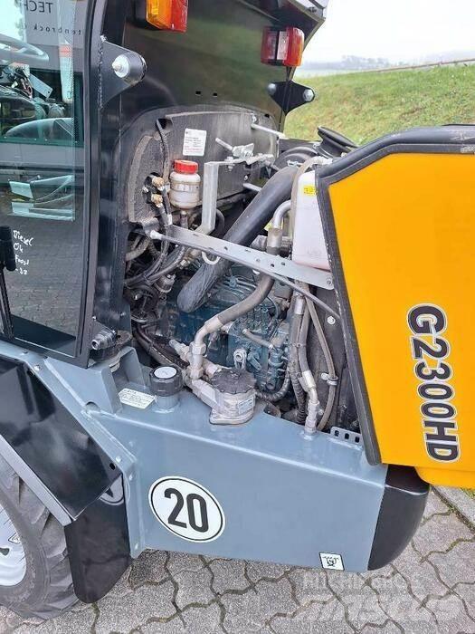 GiANT G2300 HD Kolesové nakladače