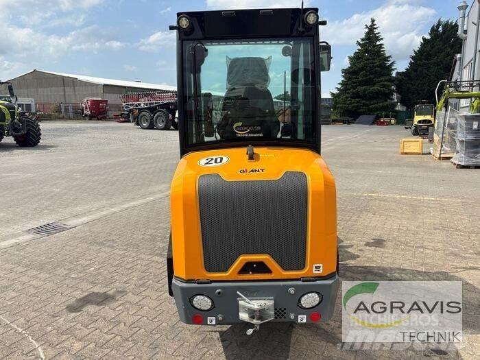 GiANT G2700 E Kolesové nakladače