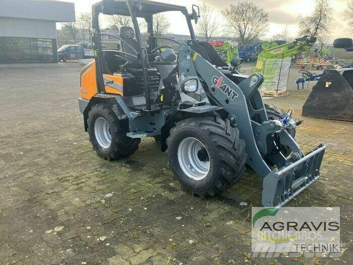 GiANT G3500 Kolesové nakladače