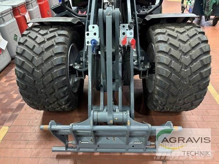 GiANT G5000 Kolesové nakladače