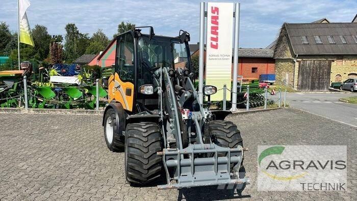 GiANT G5000 Kolesové nakladače
