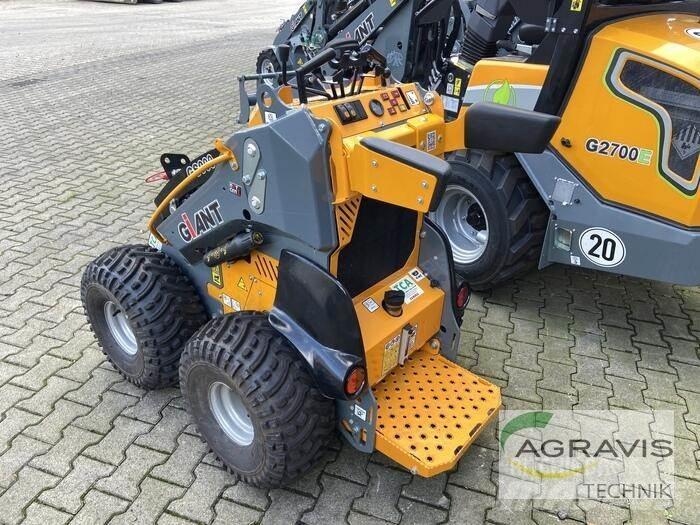 GiANT GS900 Kolesové nakladače