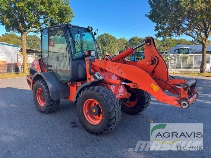 Hitachi ZW 95 Kolesové nakladače