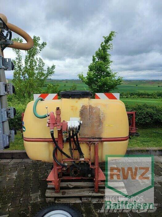 Holder 600Liter Ťahané postrekovače