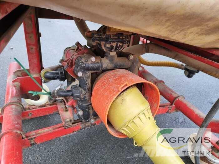 Holder F 815 HM Ťahané postrekovače