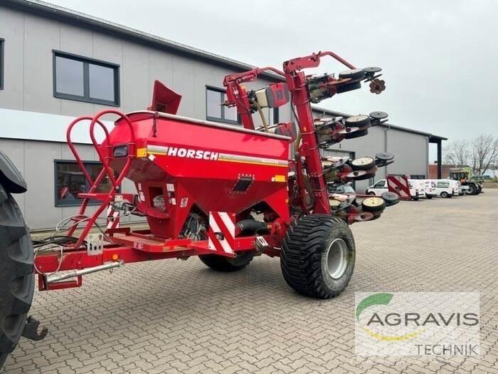 Horsch MAISTRO 8 CC Mechanické sejačky