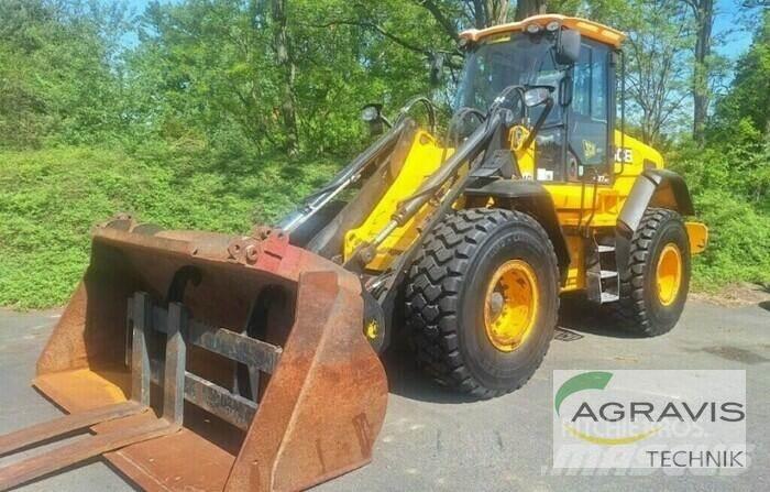 JCB 437 HT Kolesové nakladače
