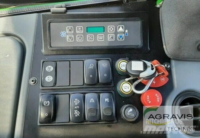 John Deere 1270 E Lesné traktory