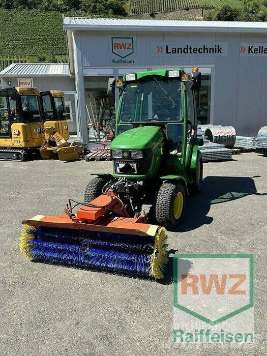 John Deere 2320 Kompaktné traktory