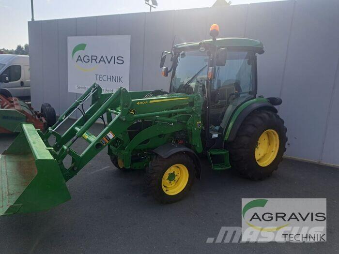 John Deere 4066 R Traktory