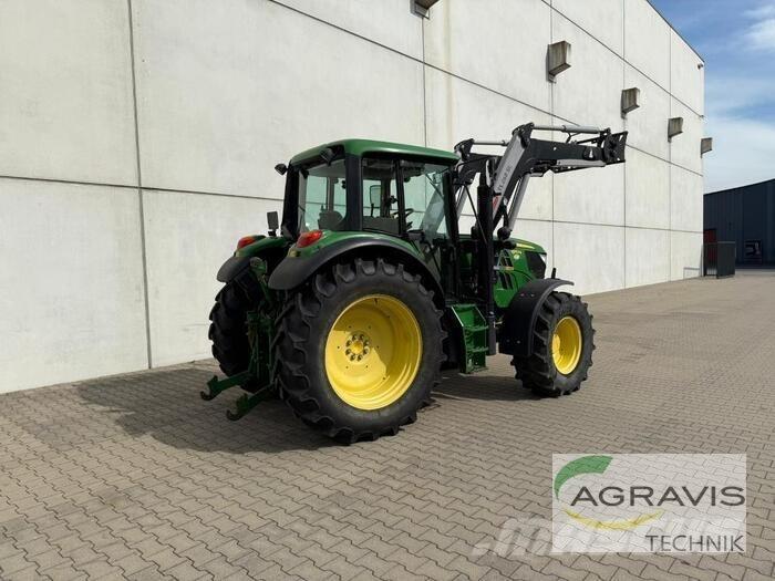 John Deere 6115 R Traktory