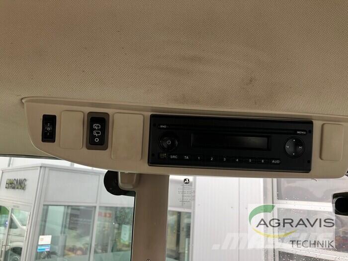 John Deere 6120 M Traktory