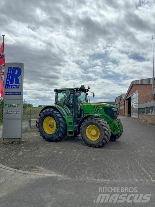 John Deere 6210 R Traktory