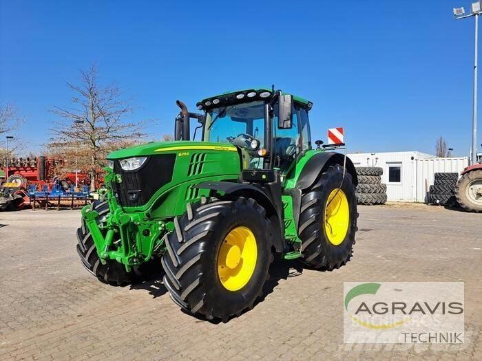 John Deere 6215 R Traktory