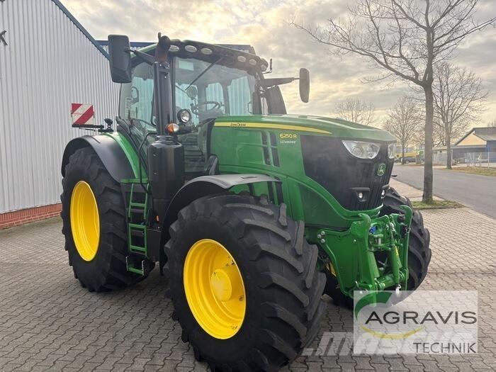 John Deere 6250 R Traktory