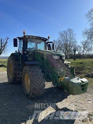 John Deere 6250R Traktory