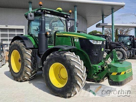 John Deere 7250R Traktory