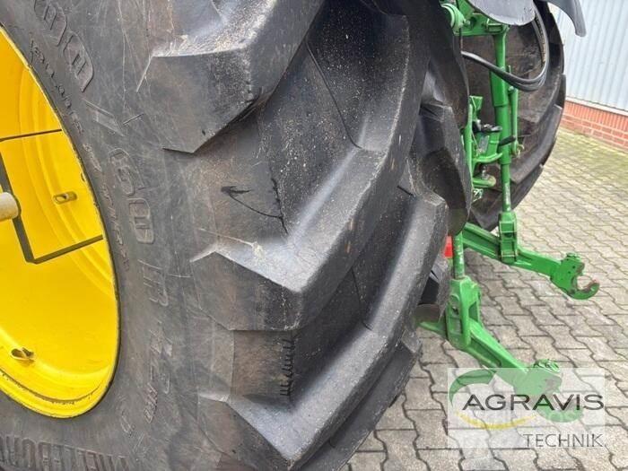 John Deere 7310 R Traktory