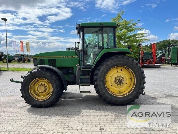 John Deere 7700 Traktory