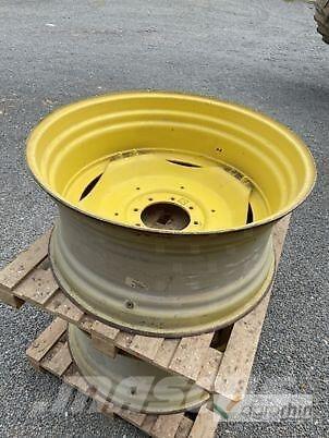 John Deere R38 + R28 Pneumatiky, kolesá a ráfiky