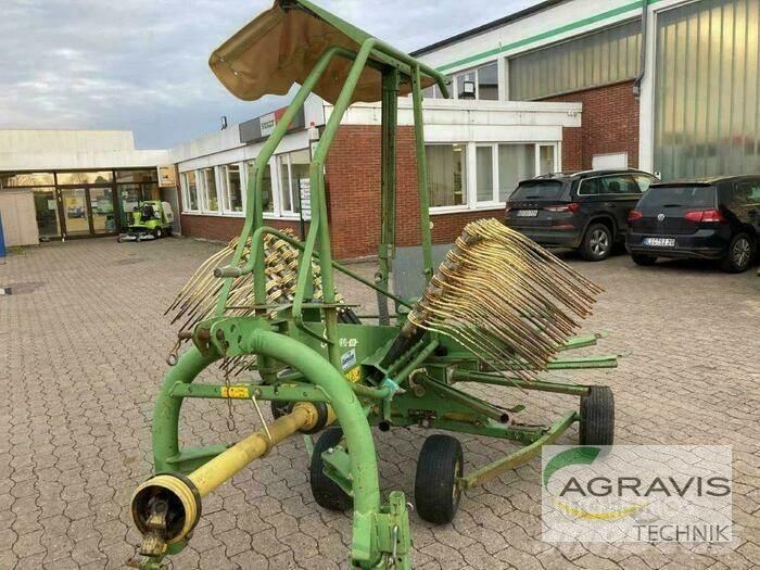 Krone SWADRO 421 Obracače a zhrabovače sena