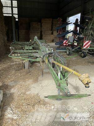 Krone SWADRO 710/26T Obracače a zhrabovače sena