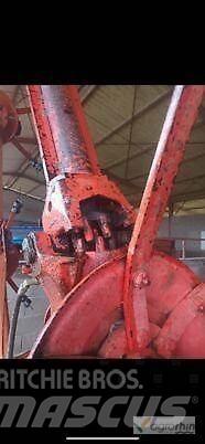 Kuhn 3F6301MH Obracače a zhrabovače sena