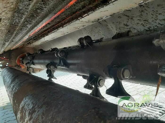 Kuhn BP 8300 Sekačky a rezačky dreva