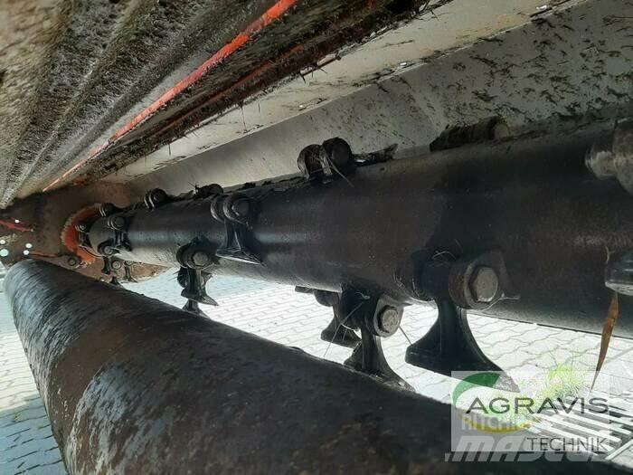 Kuhn BP 8300 Sekačky a rezačky dreva