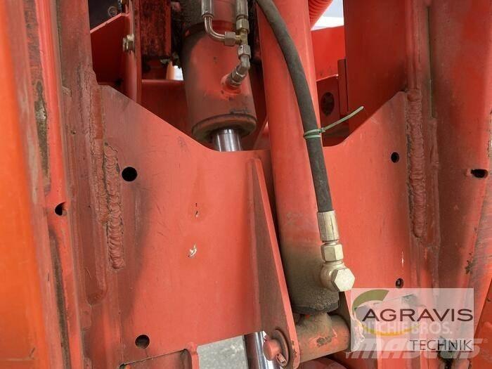 Kuhn GA 9321 Obracače a zhrabovače sena
