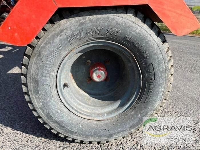 Kuhn GF 10601 TO Obracače a zhrabovače sena
