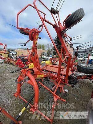 Kuhn GF6502 Obracače a zhrabovače sena