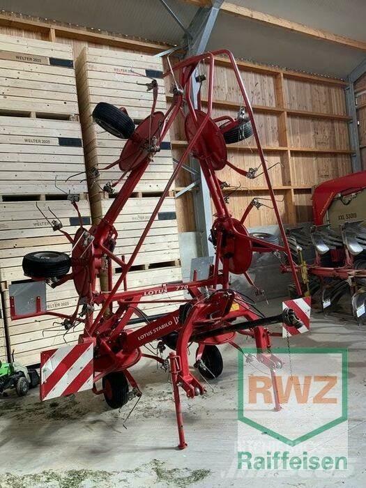 Lely Lotus 770 Obracače a zhrabovače sena