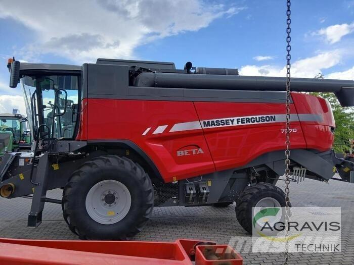 Massey Ferguson MF7370 Kombinované zberacie stroje