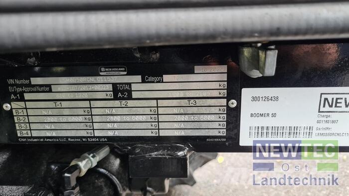 New Holland BOOMER 50 Traktory