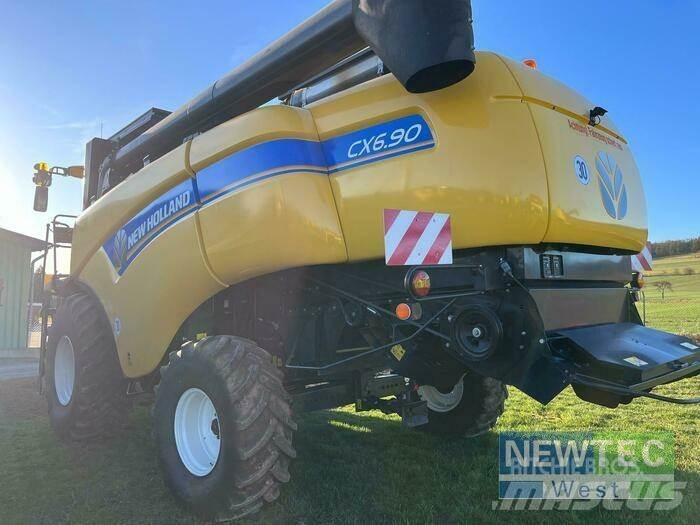 New Holland CX 6.90 Kombinované zberacie stroje